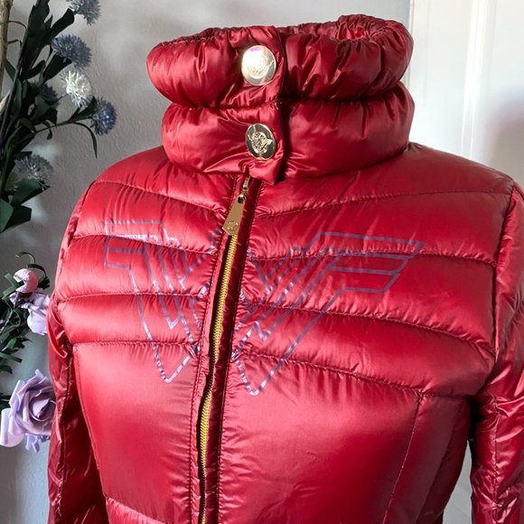 SUPER RARE! Wonder Woman Down Puffer Jacket - M - Picture 6 of 10